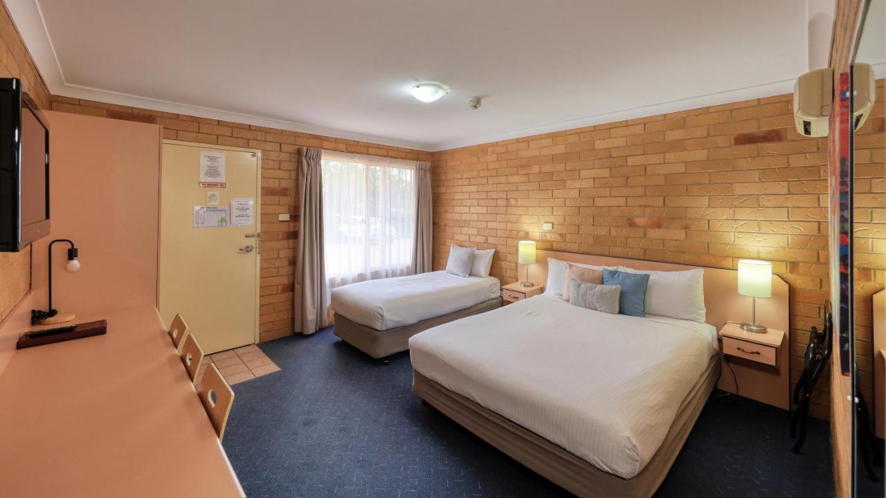 North Parkes Motel Zewnętrze zdjęcie
